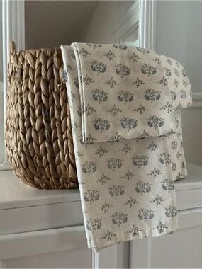2 Vintage J.P. Steven’s Flat Bedsheets